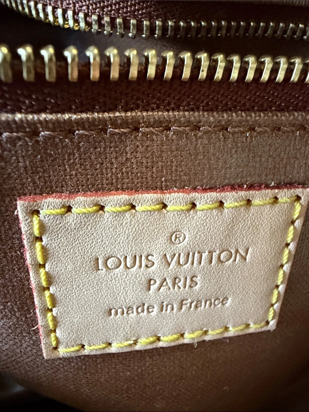 Louis Vuitton Monogram Toiletry bag 25 - Brown & Tan Trim RETIRED